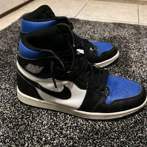 Jordan 1 royal toe size 9
